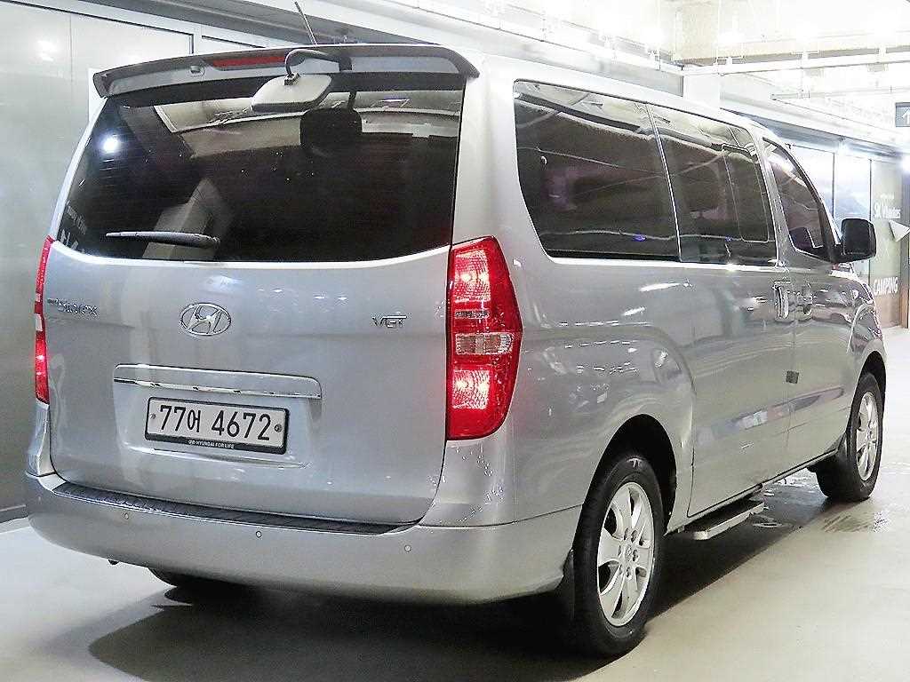 HYUNDAI Starex - Vista 4
