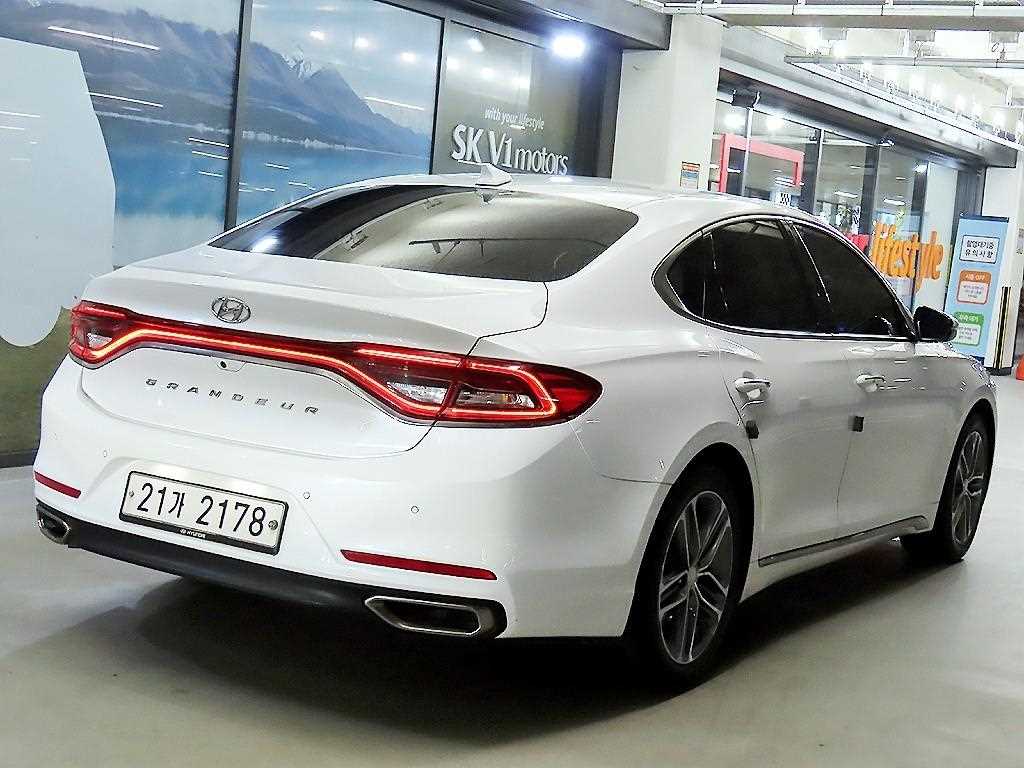HYUNDAI Grandeur - Vista 4