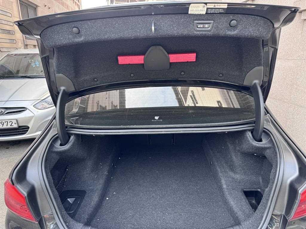 BMW 5 Series - Vista 4
