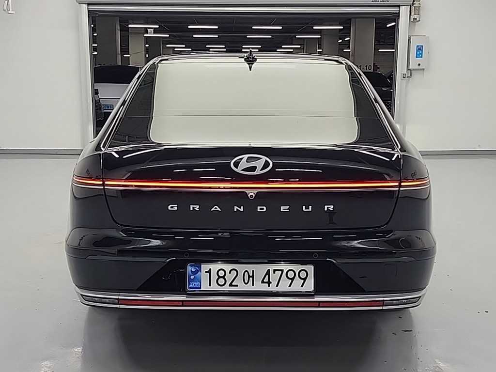 HYUNDAI Grandeur - Vista 3