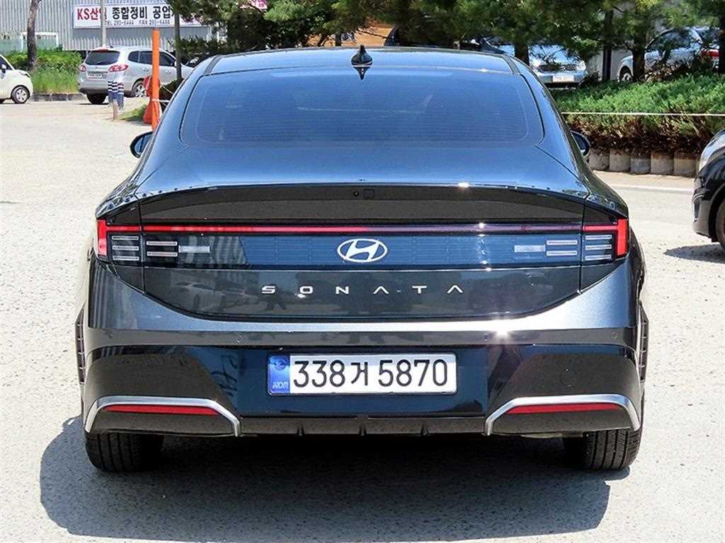 HYUNDAI Sonata - Vista 4