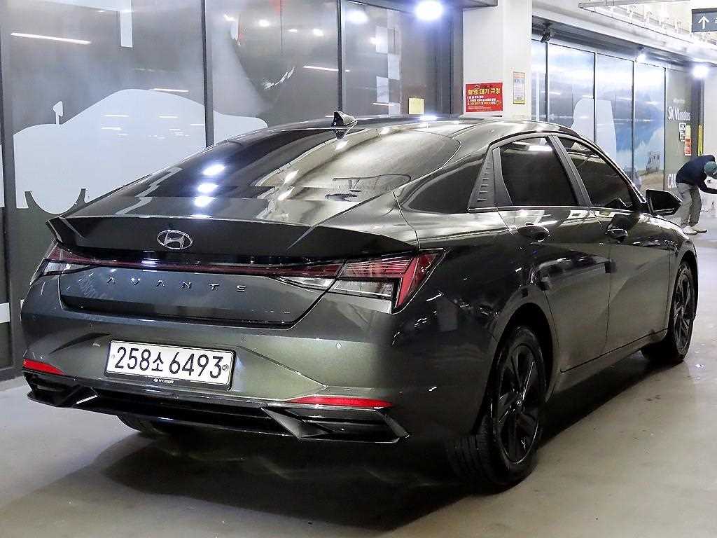 HYUNDAI Avante - Vista 4