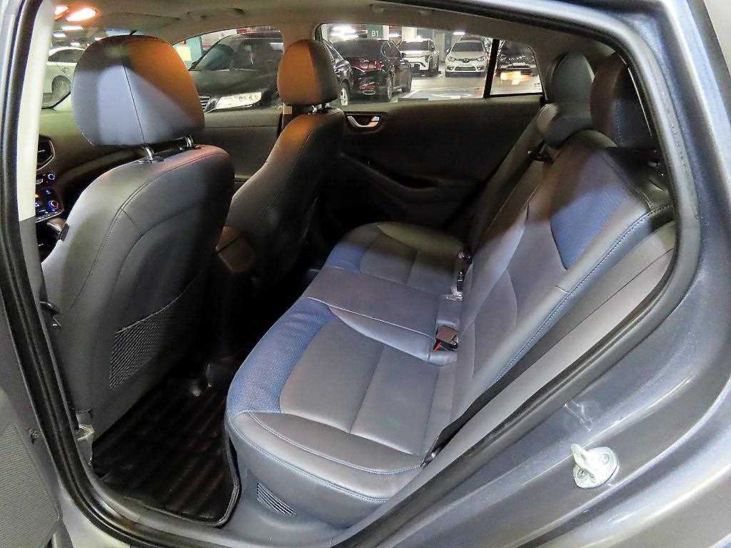 HYUNDAI Ioniq - Vista 7