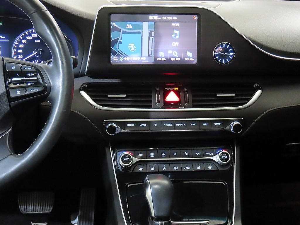 HYUNDAI Grandeur - Vista 11