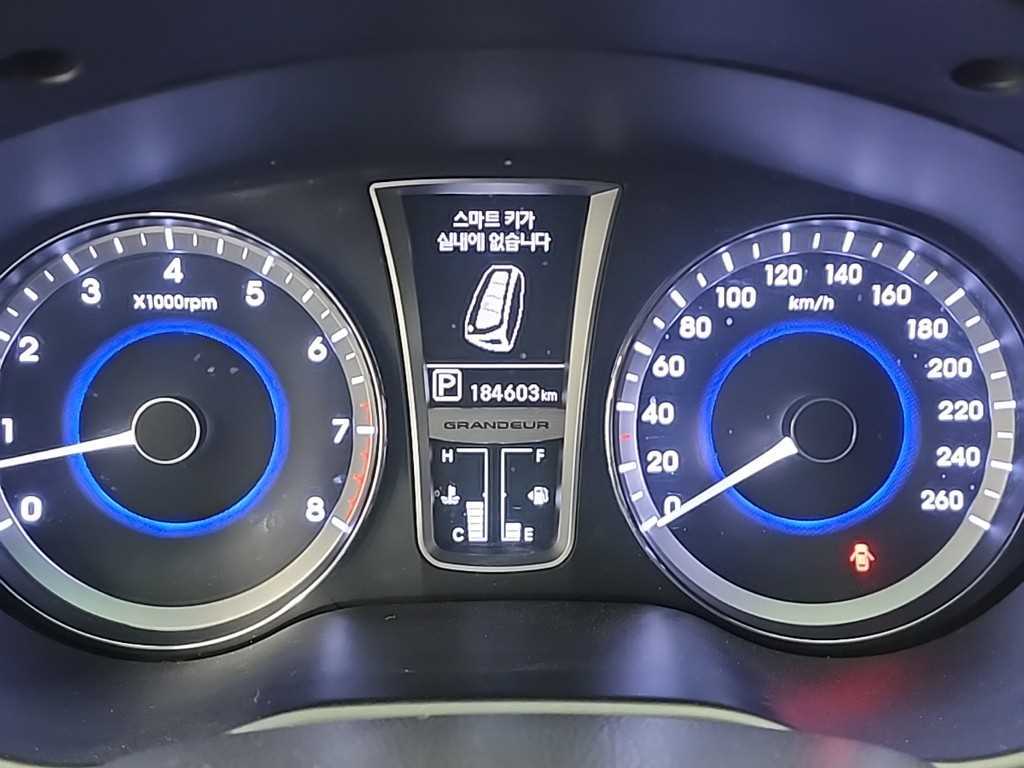 HYUNDAI Grandeur - Vista 6