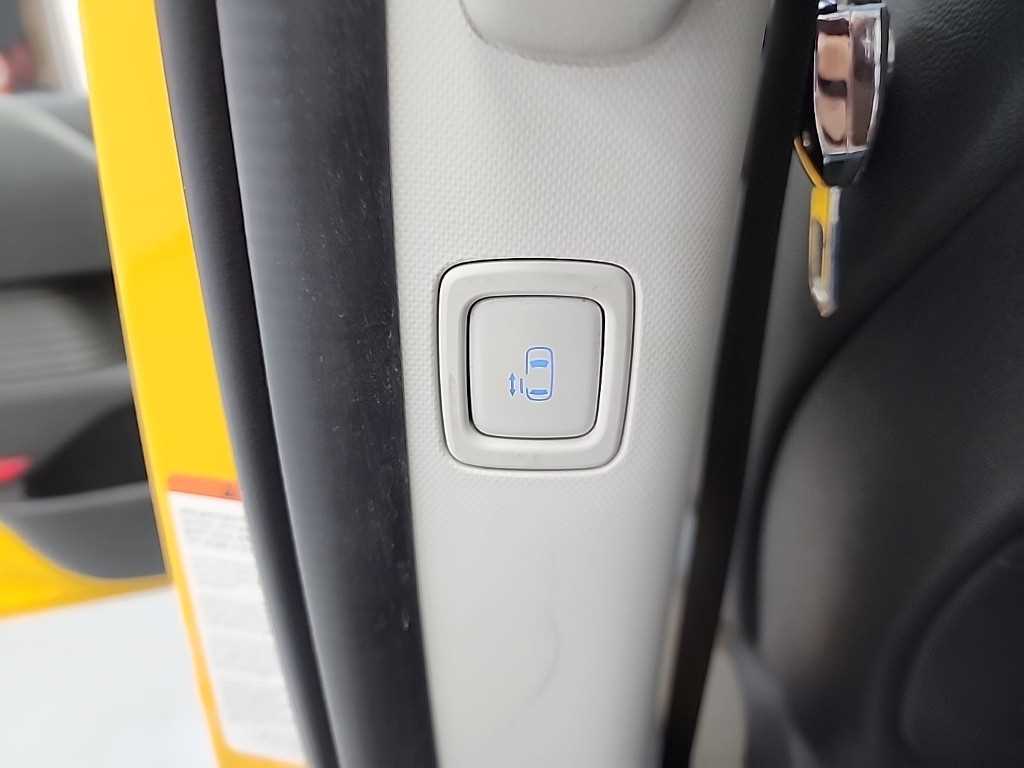 HYUNDAI Staria 2023 Amarillo - Importación desde Corea - HF Imports Iquique - Foto 14