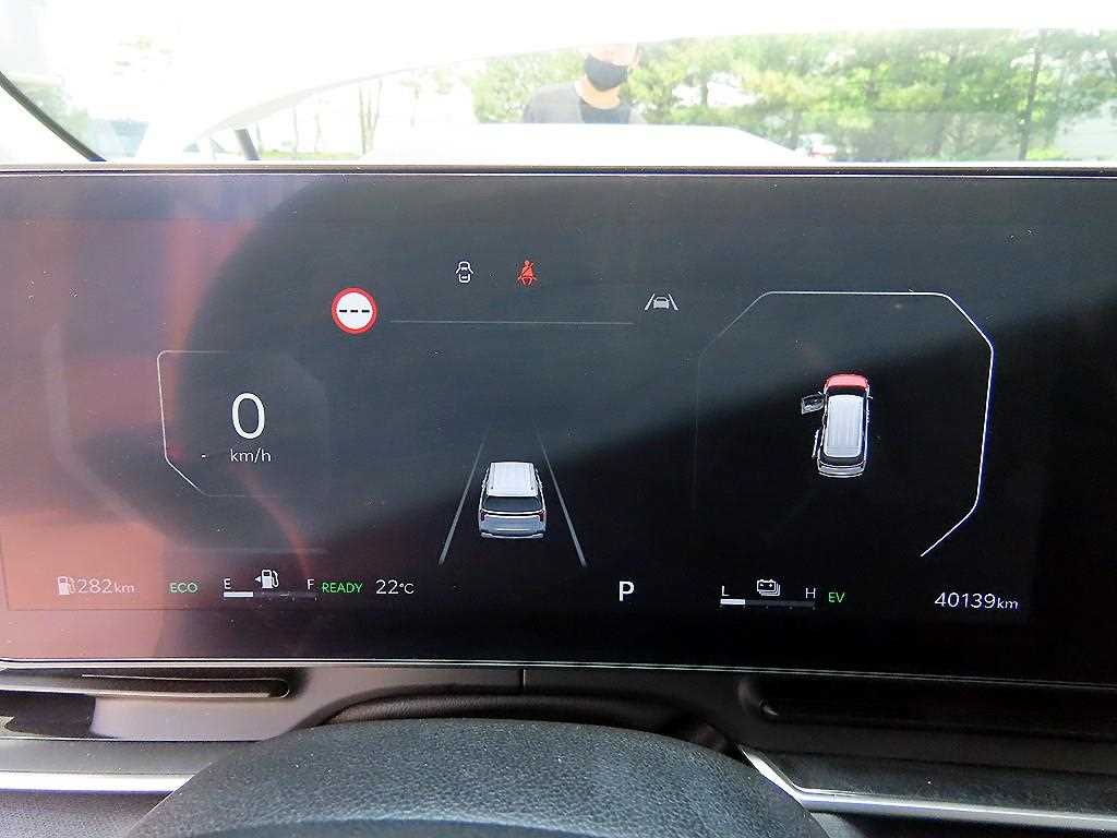 KIA Carnival - Vista 9