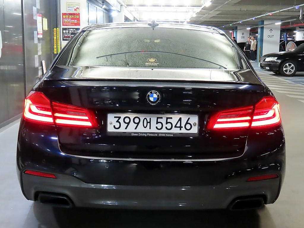 BMW 5 Series - Vista 5