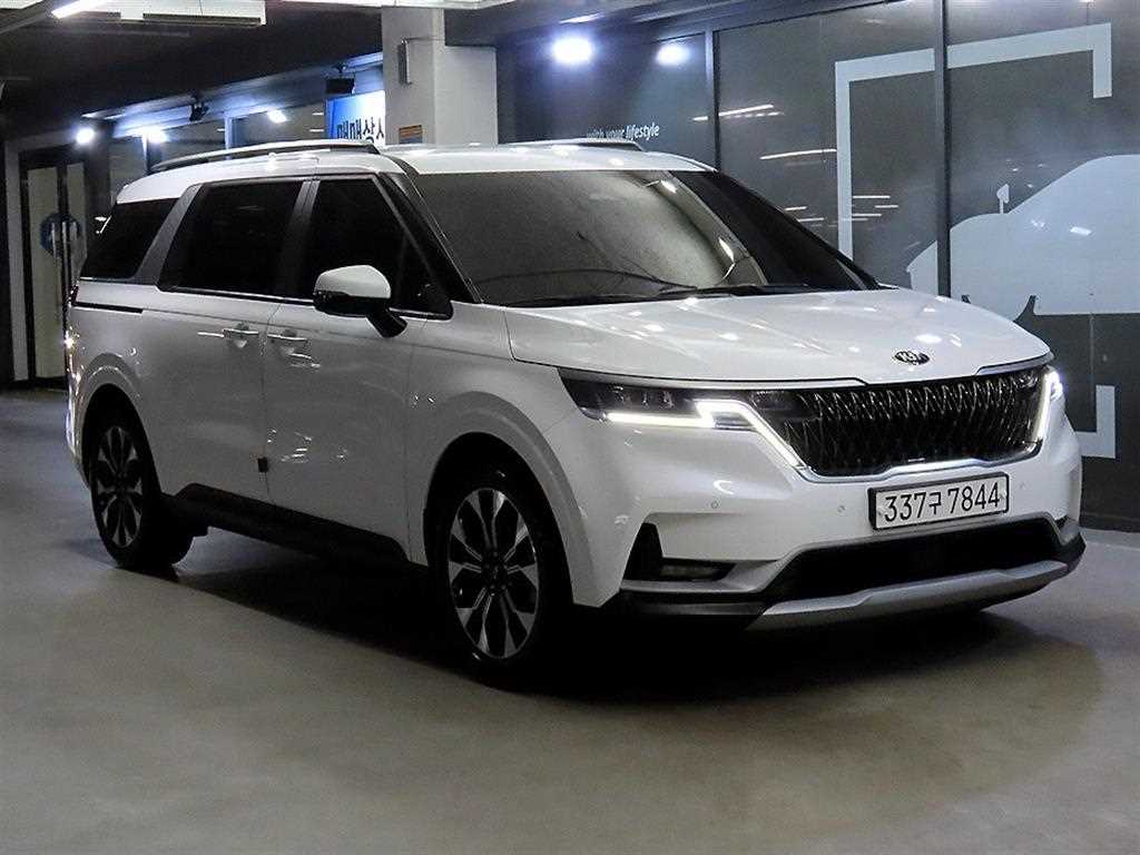 KIA Carnival 2021 Blanco - Importación desde Corea - HF Imports Iquique - Foto 1