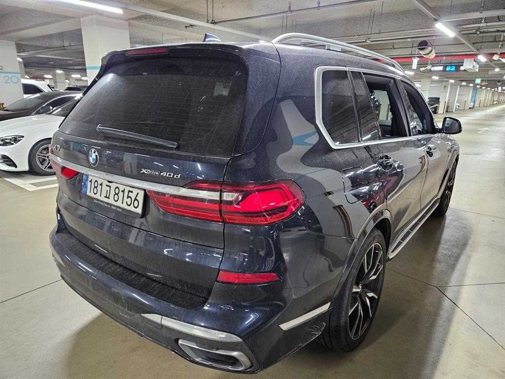 BMW X7 - Vista 6