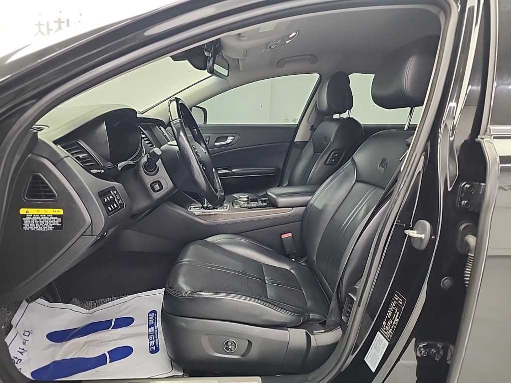 KIA K9 - Vista 11
