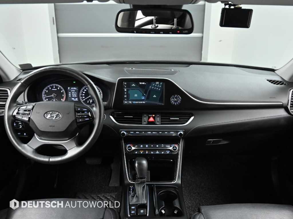 HYUNDAI Grandeur - Vista 7
