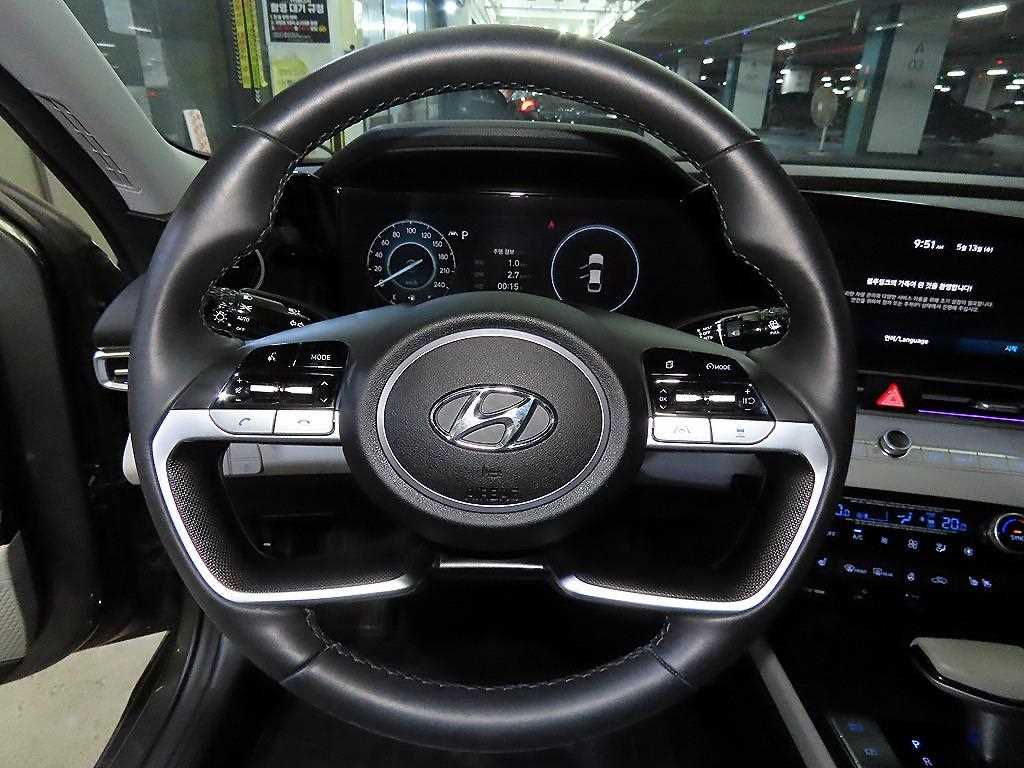HYUNDAI Avante - Vista 8