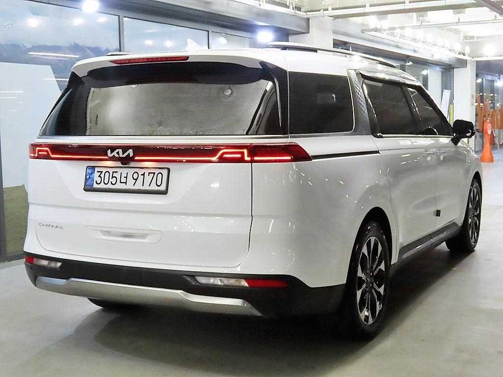 KIA Carnival - Vista 4