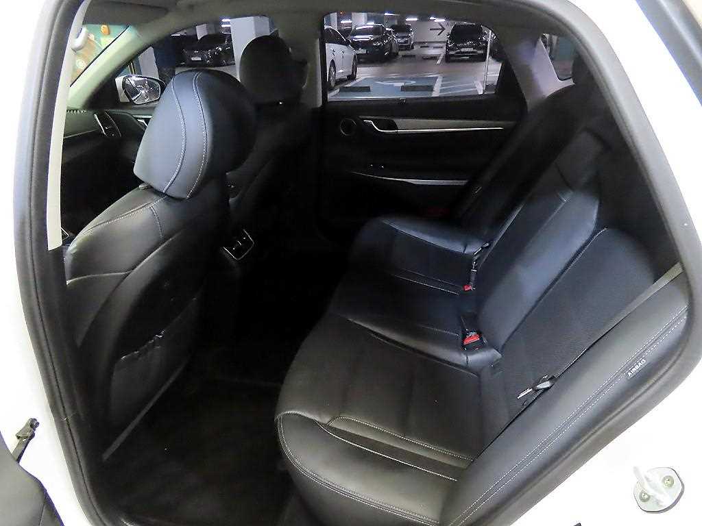 HYUNDAI Grandeur - Vista 7