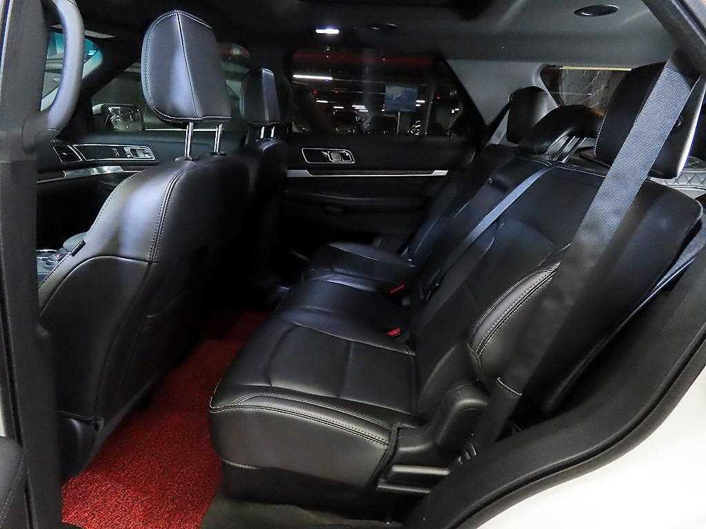 Ford Explorer - Vista 7