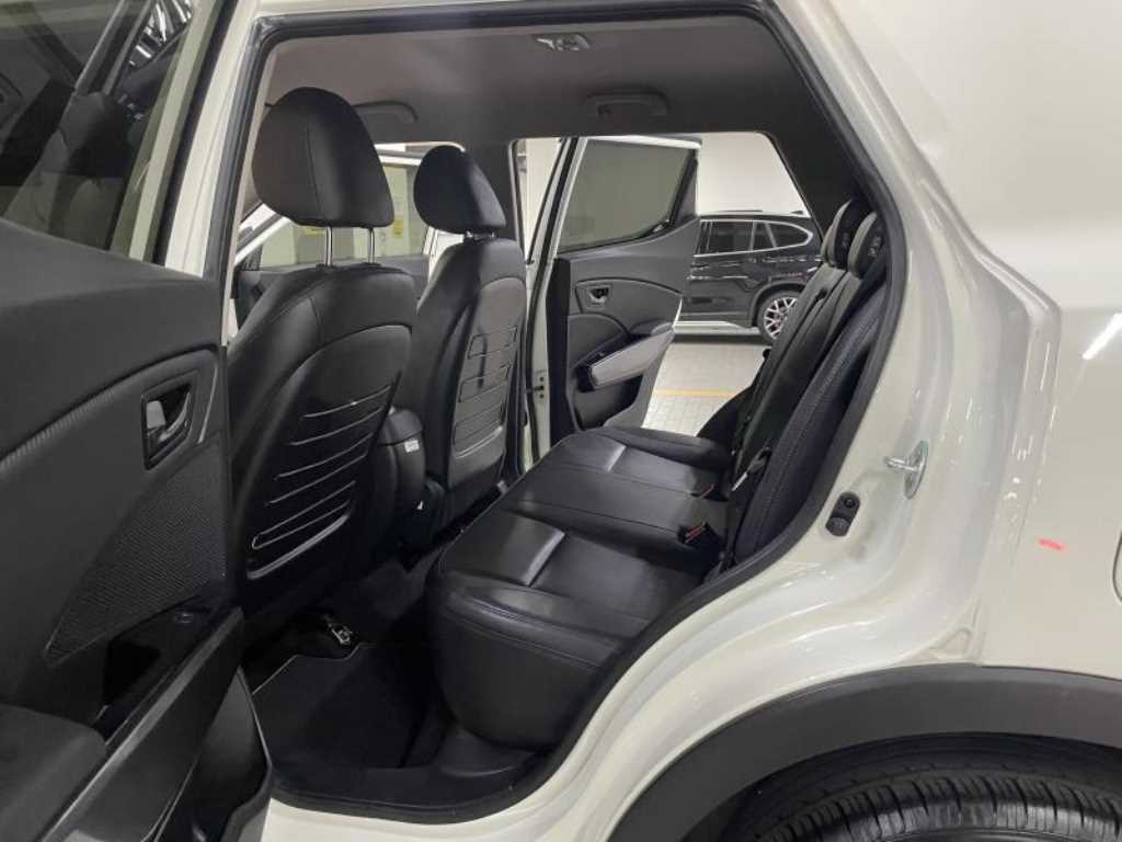 Ssangyong Tivoli 2021 Blanco - Importación desde Corea - HF Imports Iquique - Foto 18