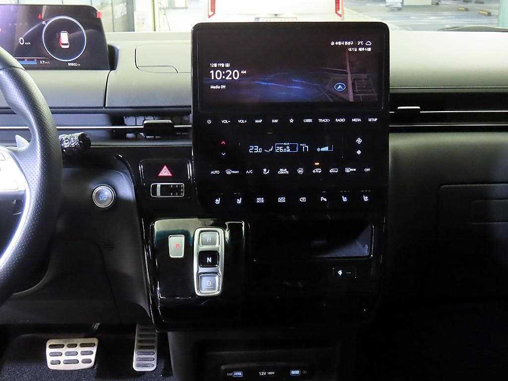 HYUNDAI Staria - Vista 11