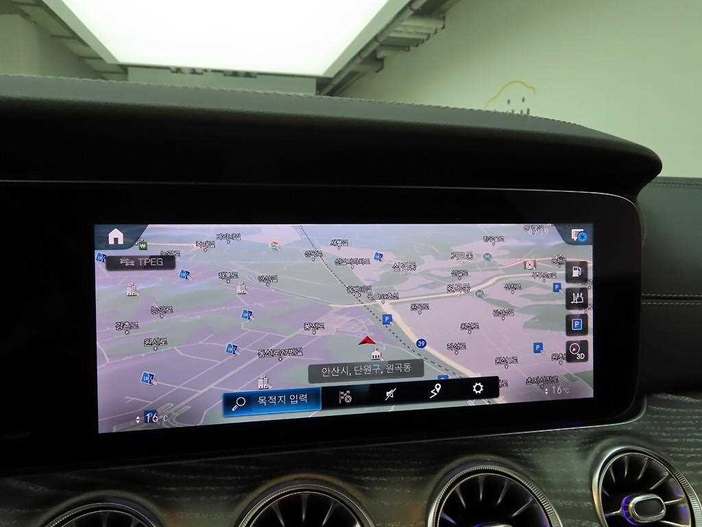 Mercedes Benz E class - Vista 10