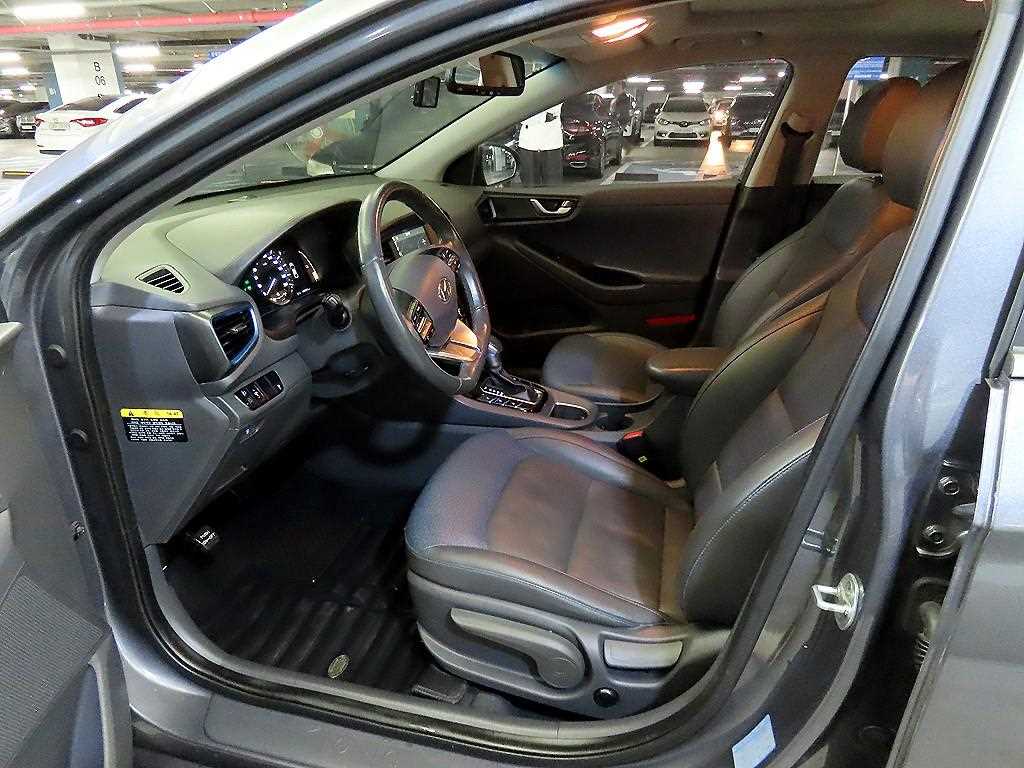 HYUNDAI Ioniq - Vista 6