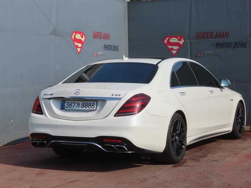 Mercedes Benz S Class - Vista 3