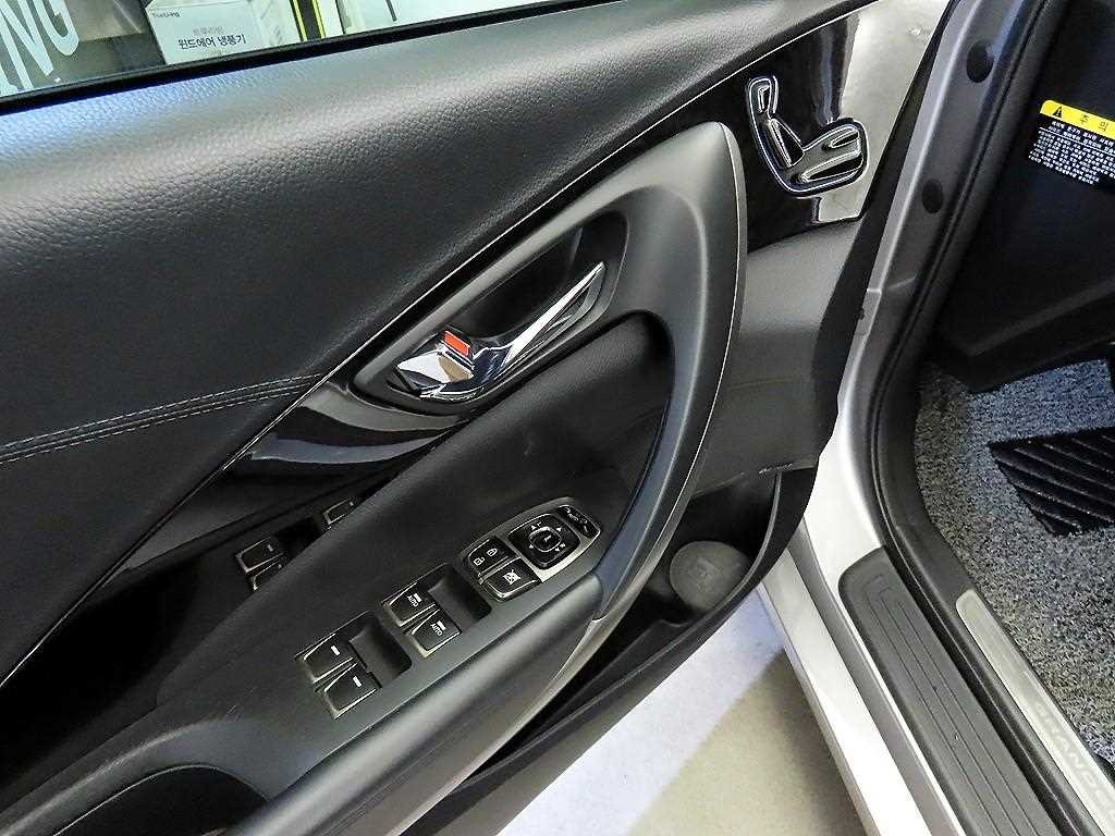 HYUNDAI Grandeur 2013 Plateado - Importación desde Corea - HF Imports Iquique - Foto 13