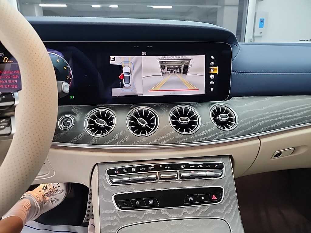 Mercedes Benz E class - Vista 10