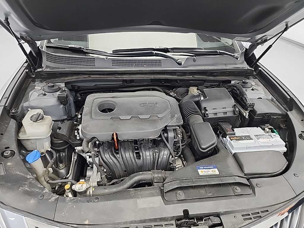 HYUNDAI Grandeur - Vista 5