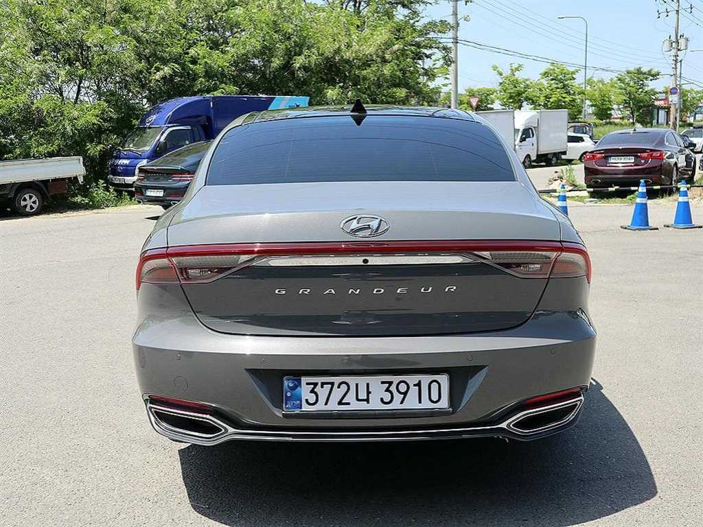 HYUNDAI Grandeur - Vista 3