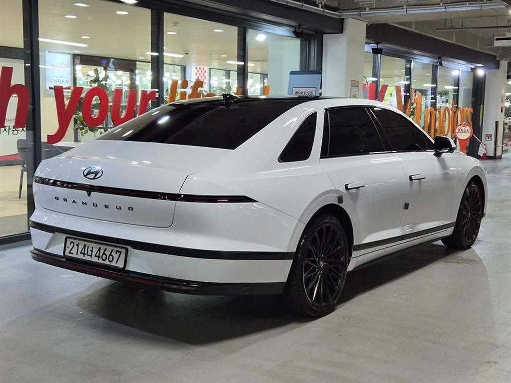 HYUNDAI Grandeur - Vista 4