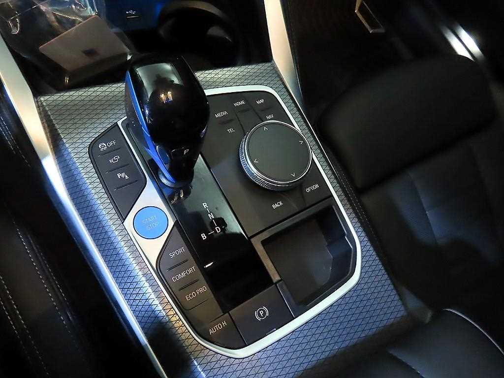 BMW i4 - Vista 12