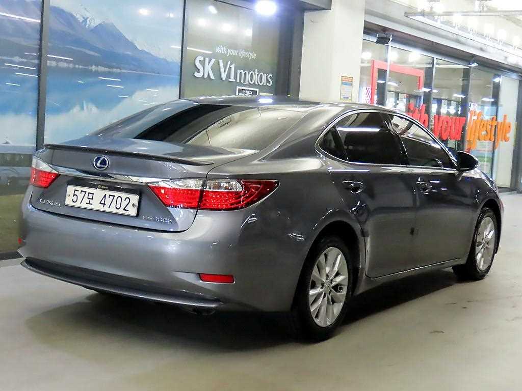 Lexus ES - Vista 4