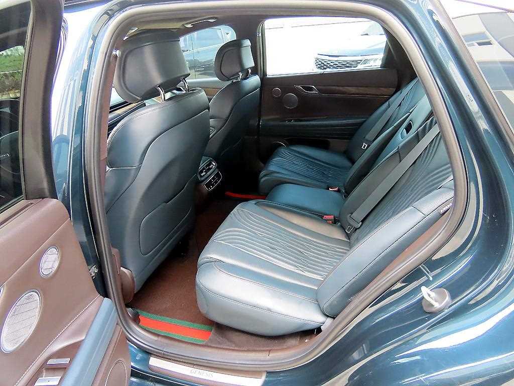 Genesis G80 - Vista 6