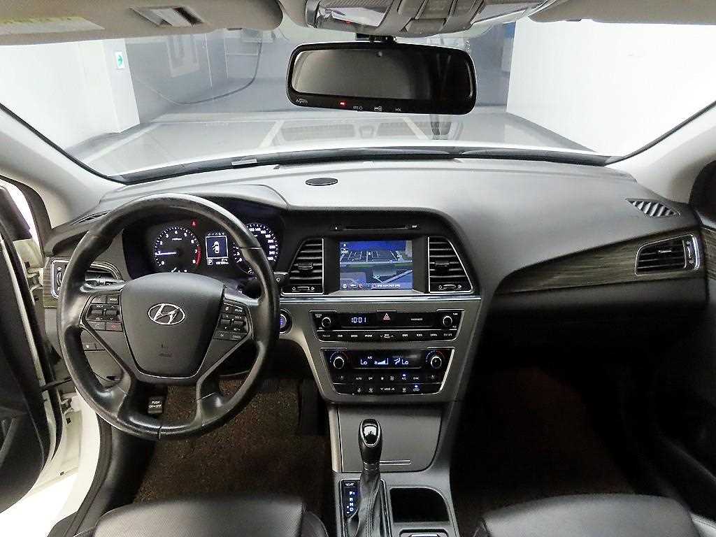 HYUNDAI Sonata - Vista 8