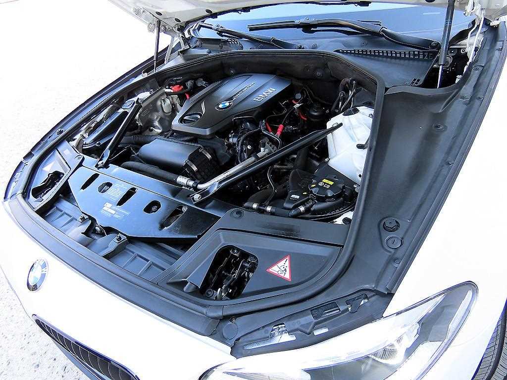BMW 5 Series 2016 Blanco - Importación desde Corea - HF Imports Iquique - Foto 19