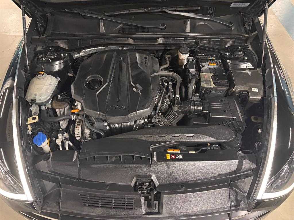 HYUNDAI Sonata - Vista 2