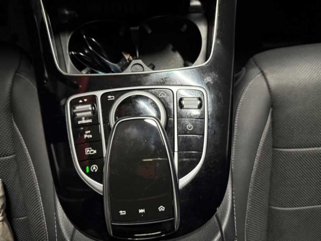 Mercedes Benz E class - Vista 12