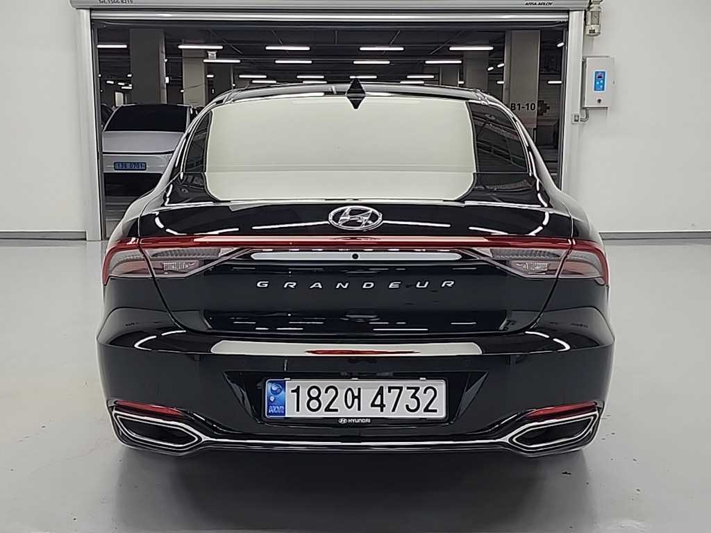 HYUNDAI Grandeur - Vista 3