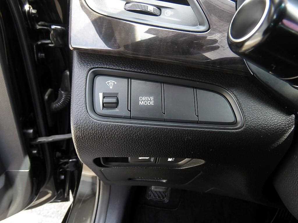 HYUNDAI Grandeur - Vista 11