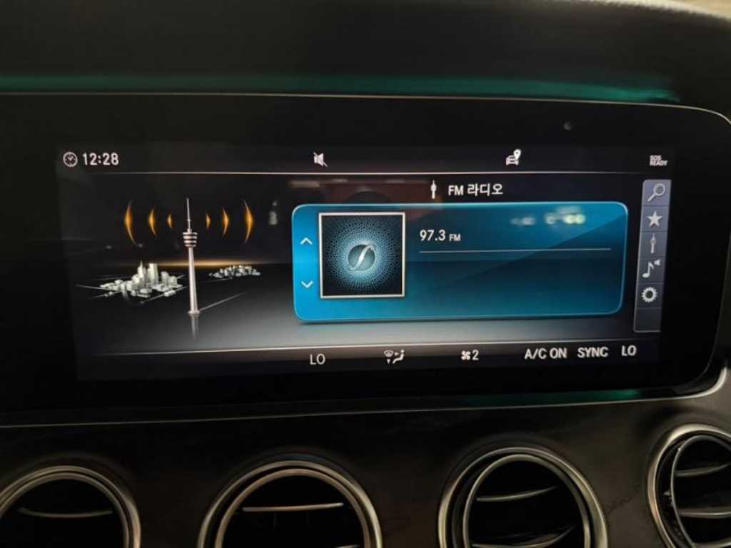 Mercedes Benz E class - Vista 10