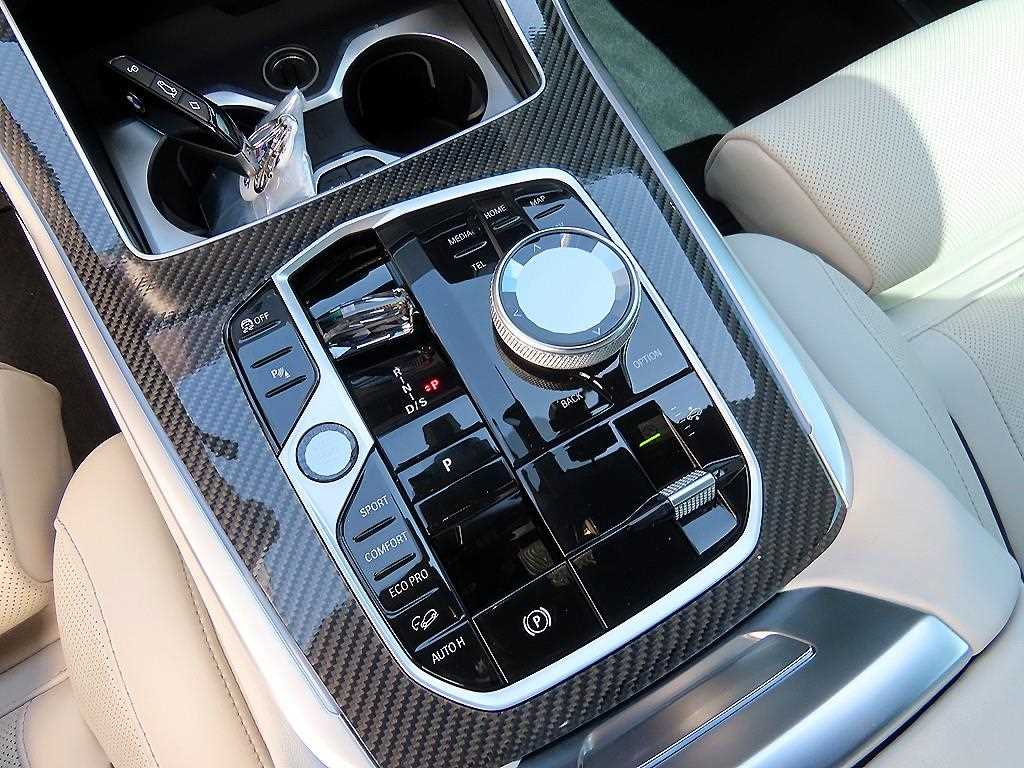 BMW X7 - Vista 11