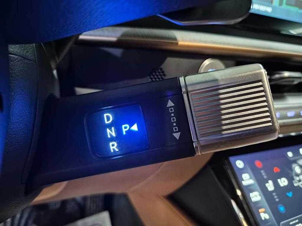 HYUNDAI Grandeur - Vista 11