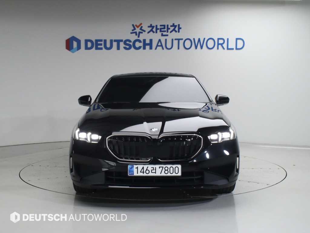 BMW 5 Series - Vista 3