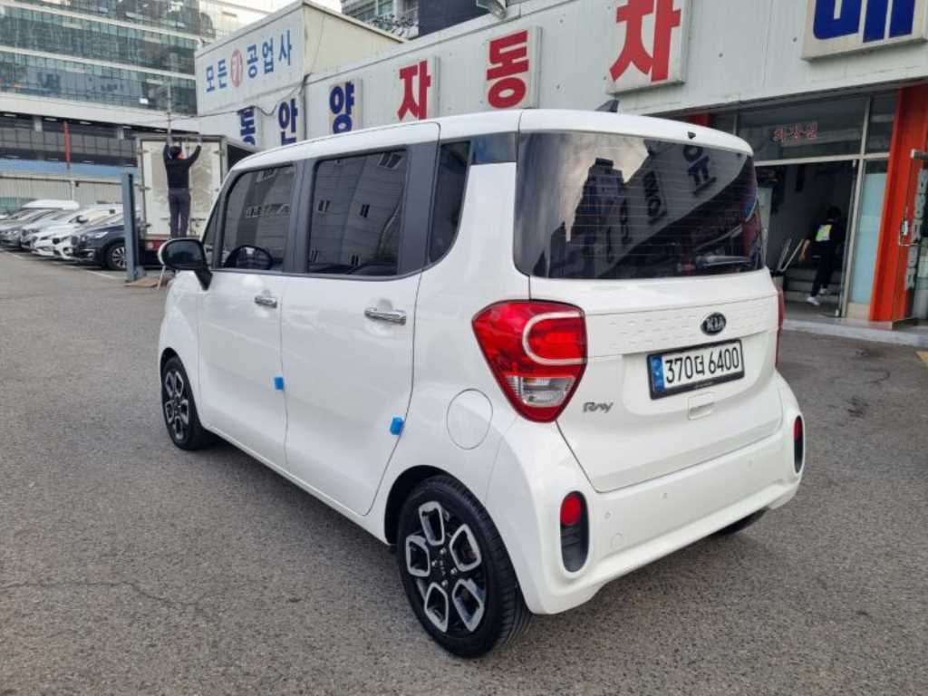 KIA Ray - Vista 4