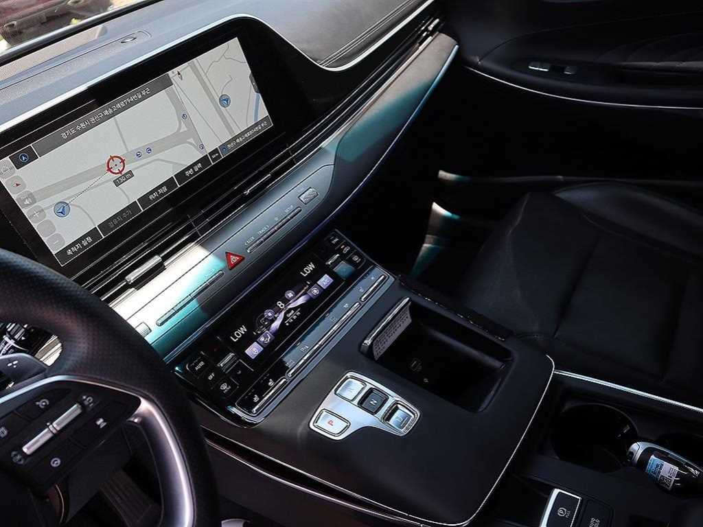 HYUNDAI Grandeur - Vista 10