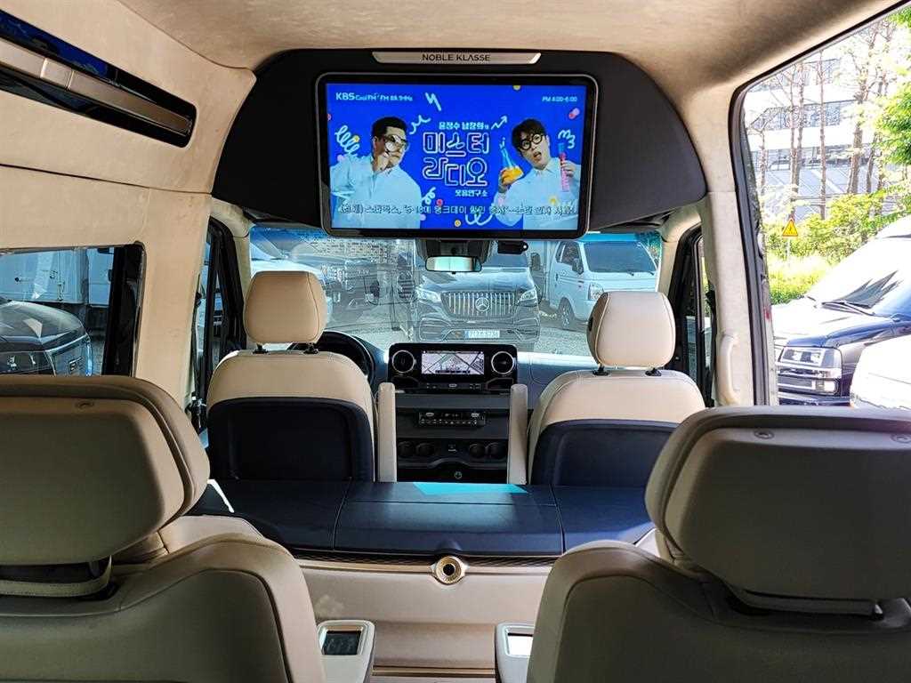 Mercedes Benz Sprinter - Vista 10