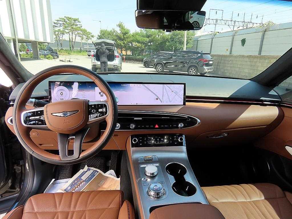 Genesis GV70 - Vista 7