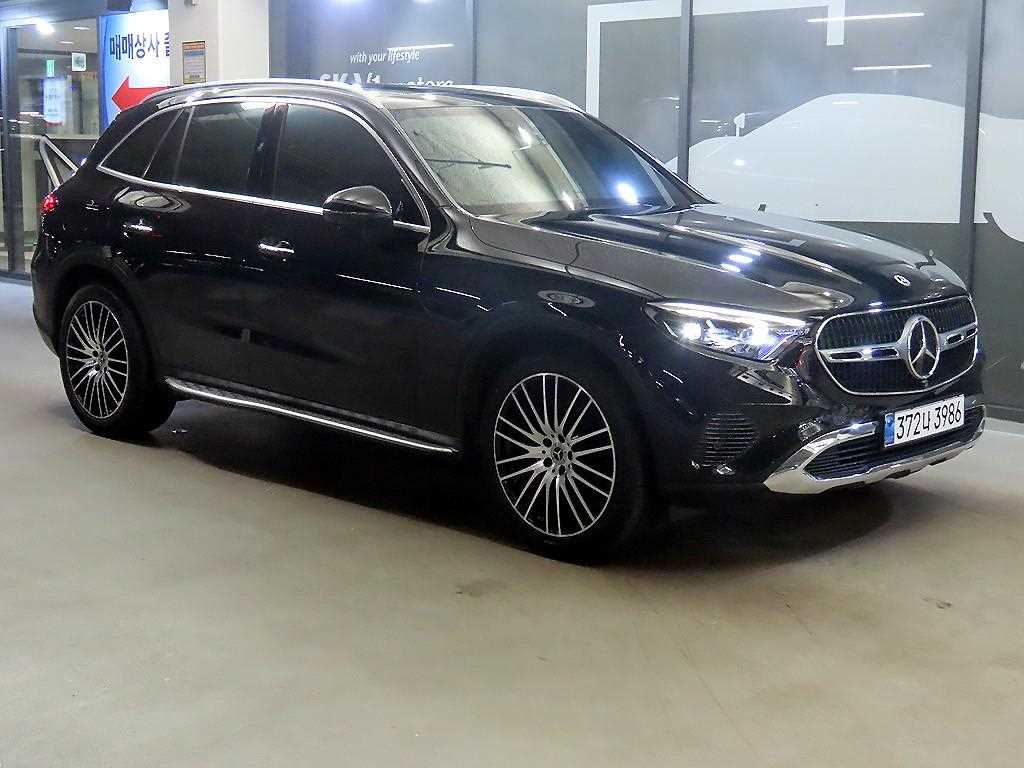 Mercedes Benz GLC Class 2023 Negro - Importación desde Corea - HF Imports Iquique - Foto 1