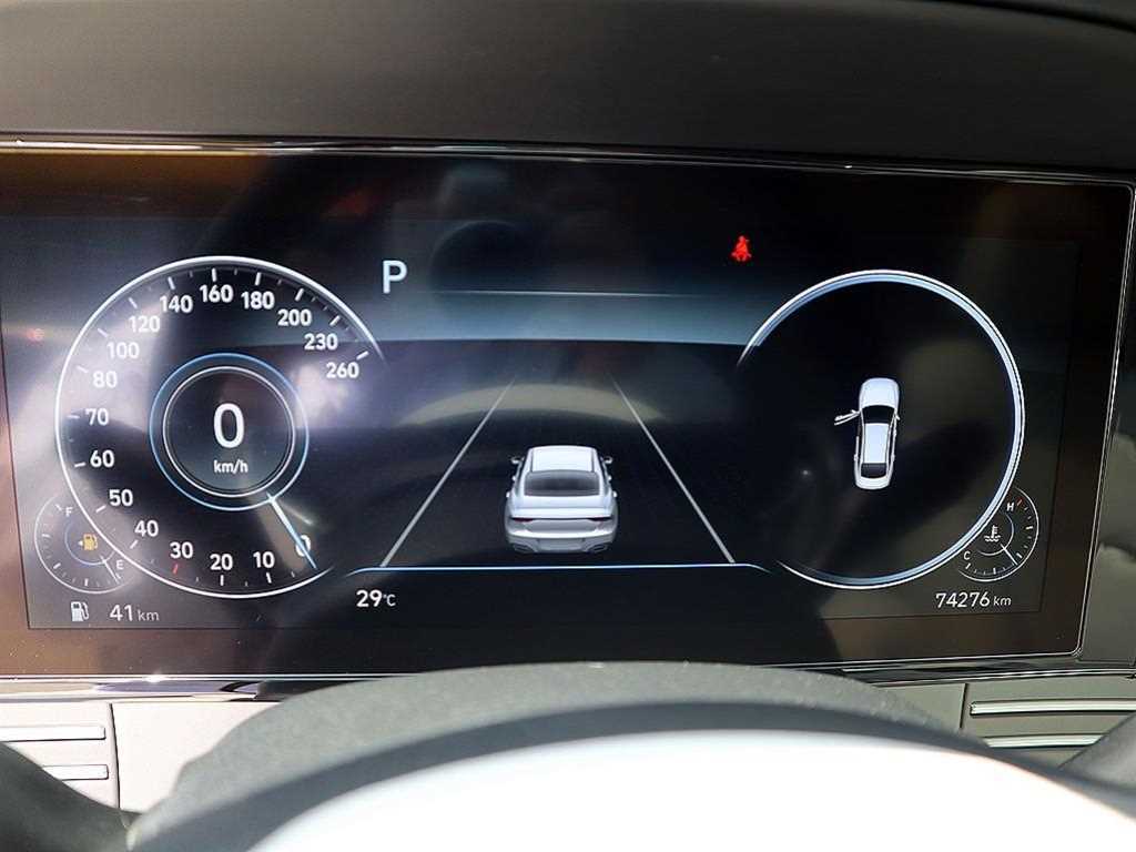 HYUNDAI Grandeur - Vista 9