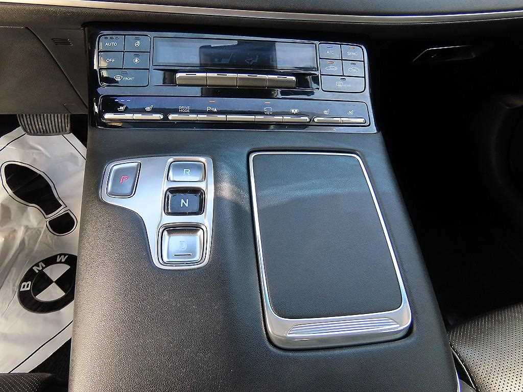 HYUNDAI Grandeur - Vista 10